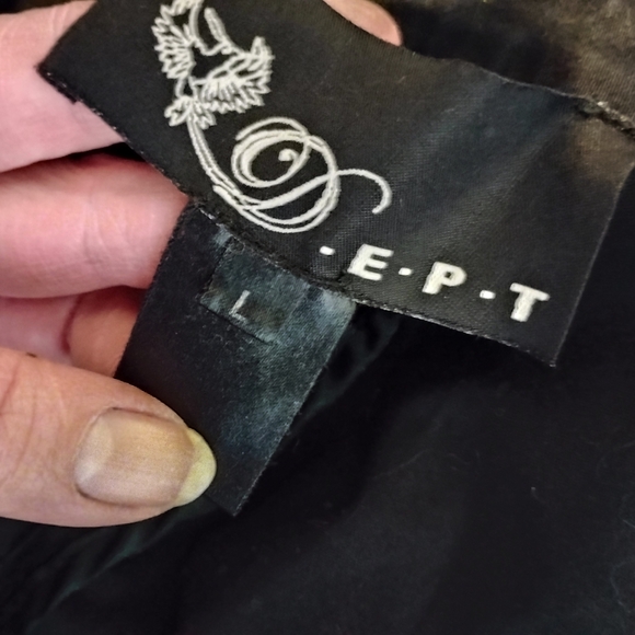 Elegant Black Long Sleeve Dress - Picture 5 of 6